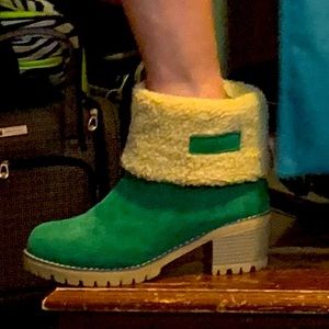 Great Green Booties Size 9.